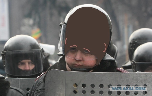 Мимоходом.