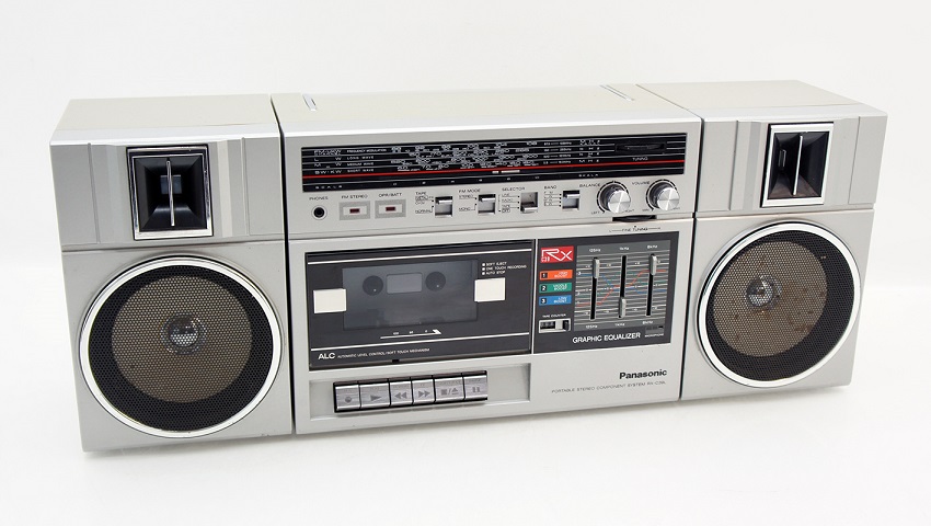 Купить магнитолы 80. Японские магнитофоны кассетные 80-х. Магнитофон Sharp 90е. Японский магнитофон кассетник 80. Panasonic магнитофон кассетный 80е.