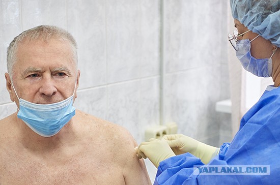 Мандаты на вакцинацию против COVID-19 были на 100% политическим решением