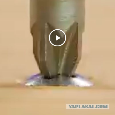 Бабы, криворукие дуры, говорили они....
