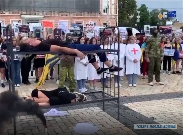 Момент "прилёта"в Донецке в прямом эфире.