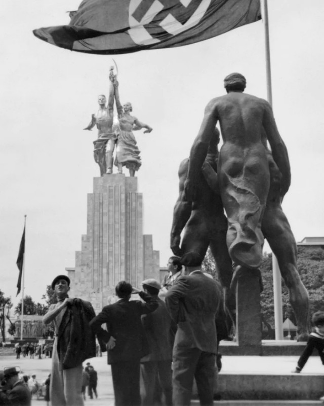 История в фотографиях