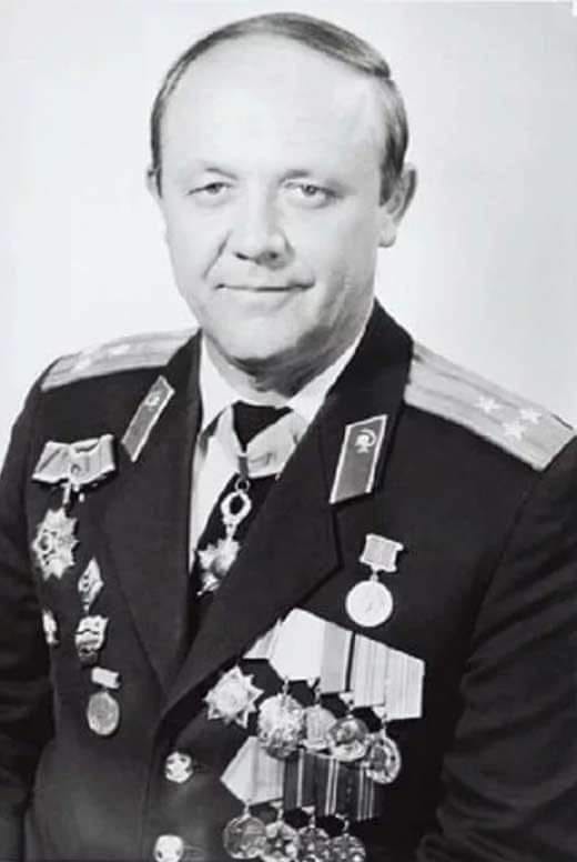 4 марта 1937 года родился Юрий Александрович Сенкевич