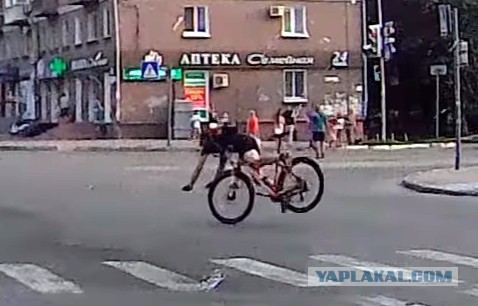 Всех уделал с перекрестка