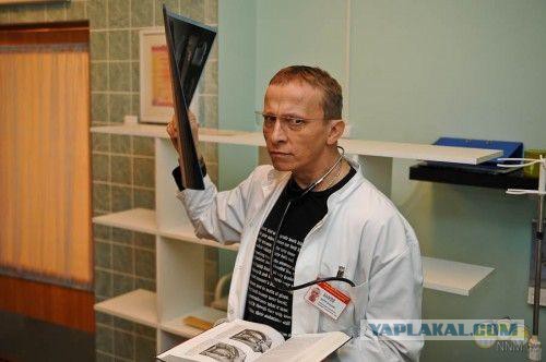 Доктор Хаус объявил о бойкоте русских товаров