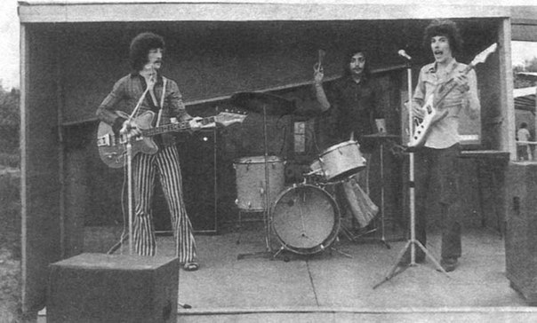 История в фотографиях