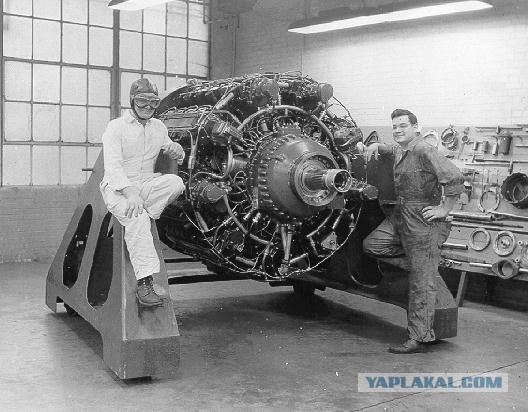 Самый большой поршневой авиационный двигатель