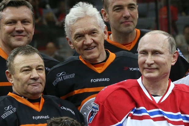 Путин: "Друзей не бросаю"