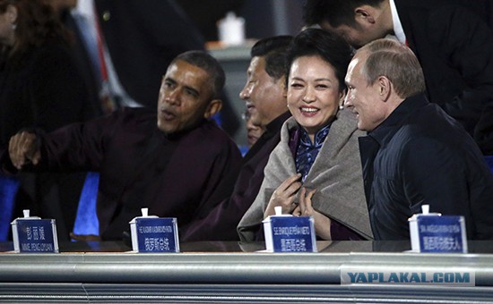 С кем ужинал Путин на G20?