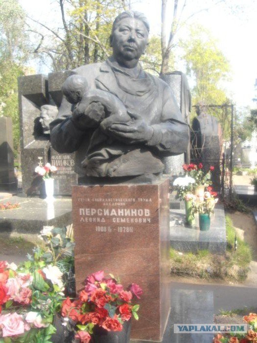 Дизайн кладбищенских памятников выходит на новый уровень