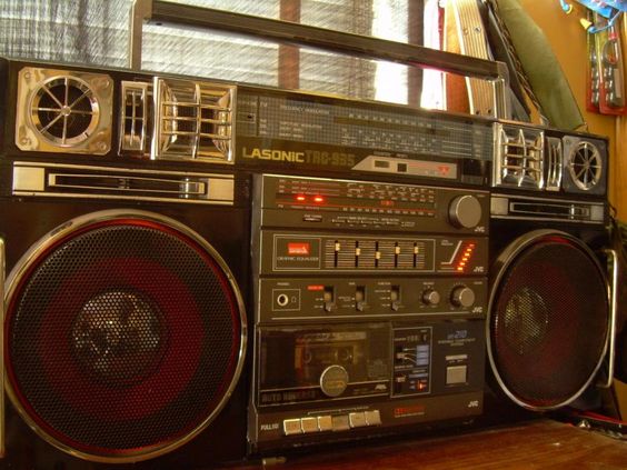 Неоновое DISCO.  Те самые Магнитолы на плече 80-х