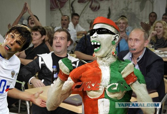 Путин и Медведев смотрят футбол в Сочи