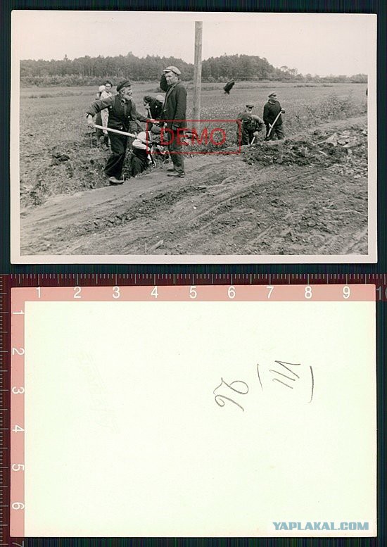 Крестьяне, деревенские  хаты. 1941-1942