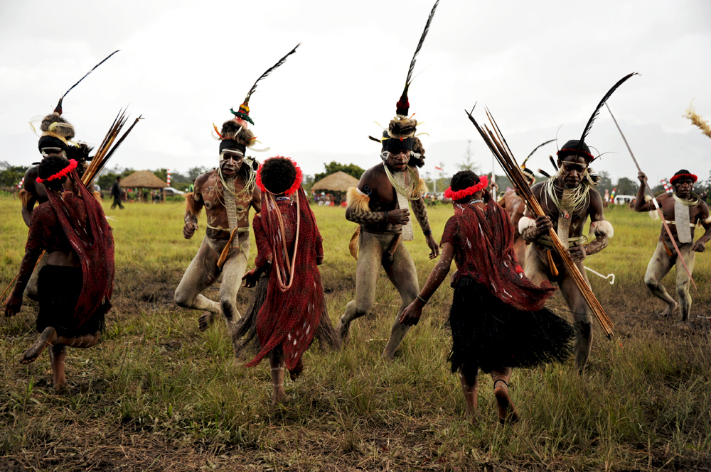 Ритуальные танцы племен. Ритуальные танцы. Пляски папуасов. Танцы аборигенов Африки.