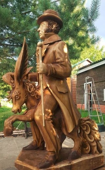Приколы со скульптурами.