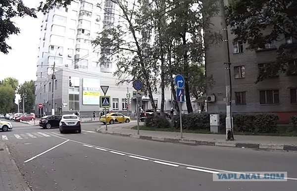 "Ты каждый день смотришь на знаки, да?!"