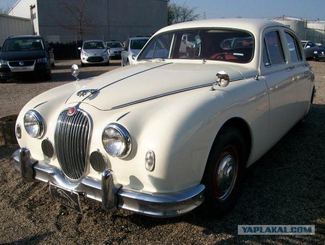 Законсервированный Mercedes W123