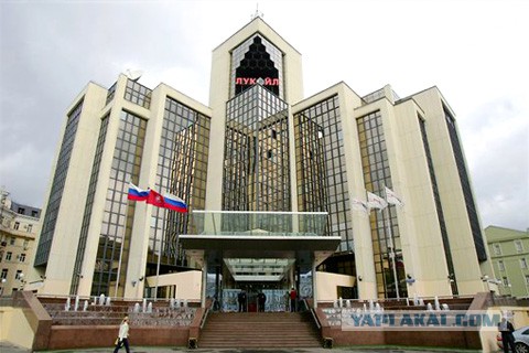 Налоговый манёвр за счёт граждан: цены на бензин растут