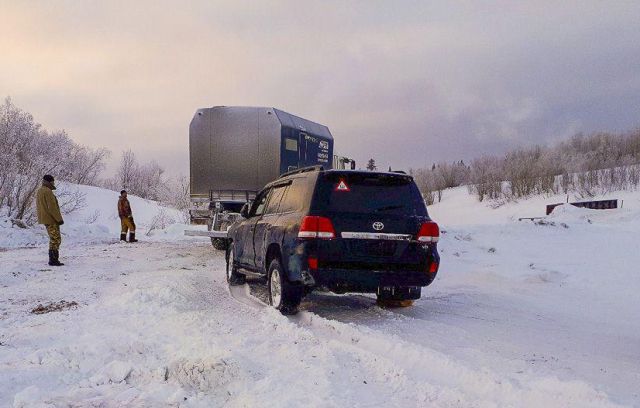 Со дна Печоры достали внедорожник Toyota Land Cruiser 200