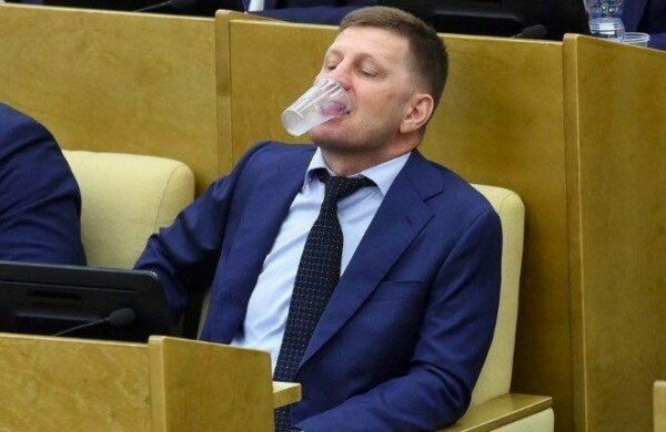 По словам кремлеботов купленные блогеры, уссытесь!