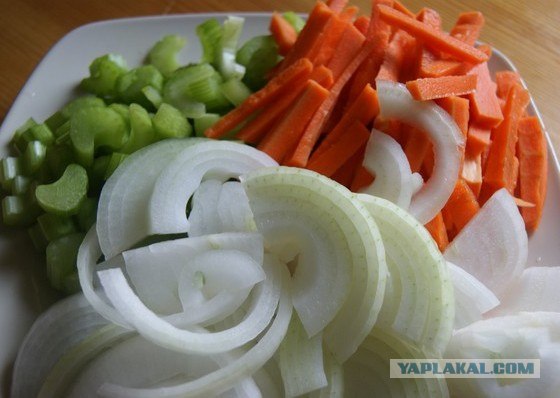 Говядина тушеная с овощами