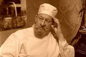 Домовой Нафаня спешит к Бабе Яге за приворотным зельем