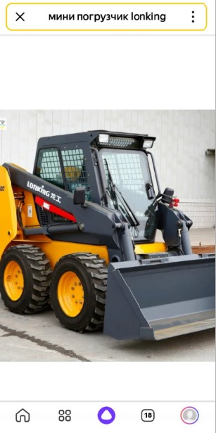 Кабина под черной пленкой: что происходит у ТЦ «Радуга», где, по словам очевидцев, рабочему отрезало голову