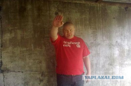 В Санкт-Петербурге 11 проституток и их клиентов выгнали обнажёнными на улицу