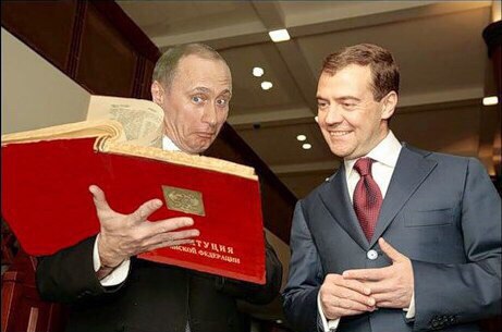 При принятии поправки о досрочных выборах непереизбравшиеся в Госдуму депутаты получат годовую зарплату
