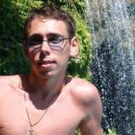 Подростки-националисты избили