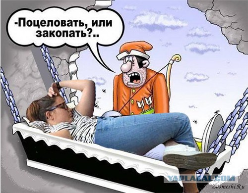 Фотожаба. Девушка просто уснула в кресле в универе