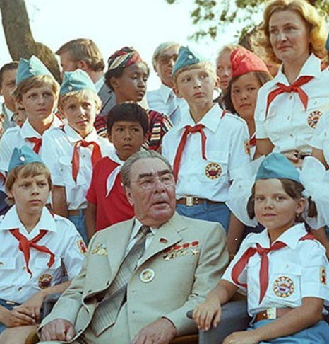 Слышу голос из прекрасного далека...