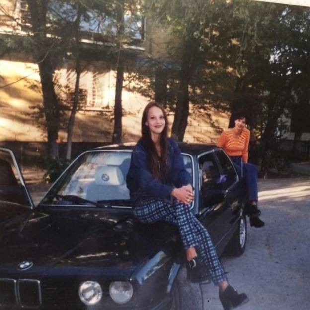 Девчата из 90-х и 00-х