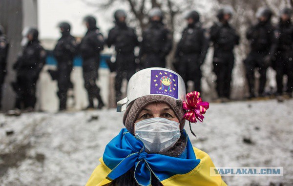 Возле парка Вечной Славы в Киеве произошла потасовка между полицией и националистами
