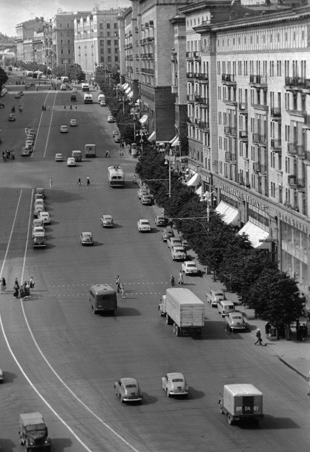 Москва и москвичи. Двадцатый век. 02.09.25