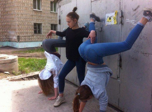 Давай я тебя ещё вот в этой позе сфоткаю