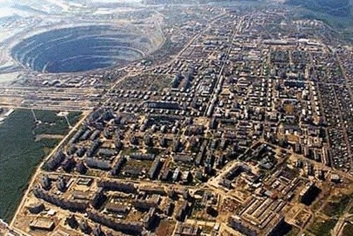 В 1588 году Галилей рассчитал размеры Ада, совершив важное открытие. Для чего и как он это сделал ?