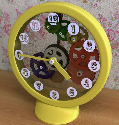 Купить конструктор часов. Часы конструктор. Игрушечные часы. Детские часы Игрушечные. Детские часы конструктор.