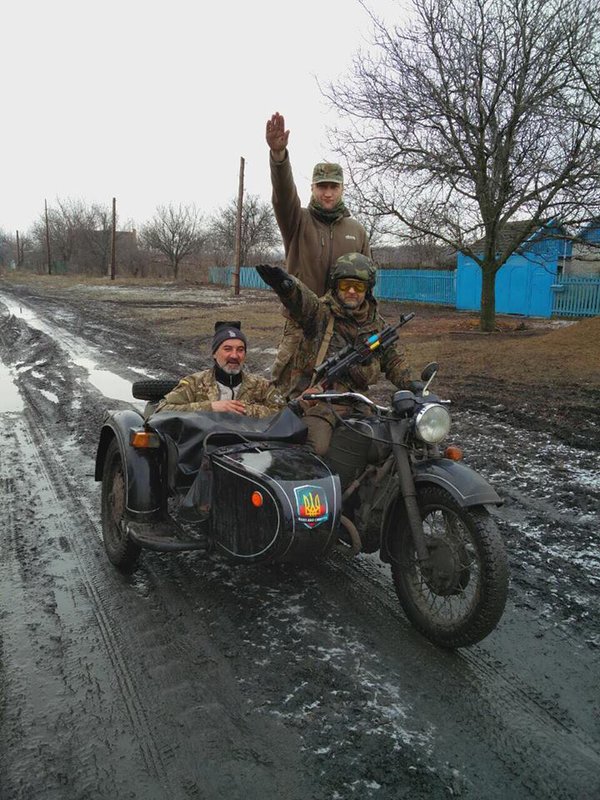 Украинские националисты потребовали «москалей на ножи».