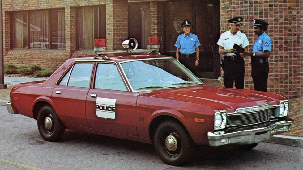 Полицейский автомобиль сша 1990. Смотреть фото Полицейский автомобиль сша 1990. Смотреть картинку Полицейский автомобиль сша 1990. Картинка про Полицейский автомобиль сша 1990. Фото Полицейский автомобиль сша 1990