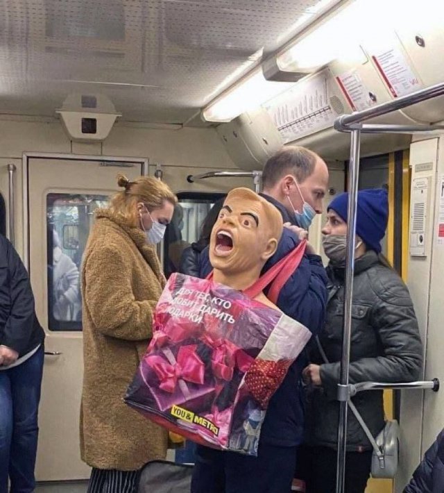 Модные и странные личности из московского метрополитена