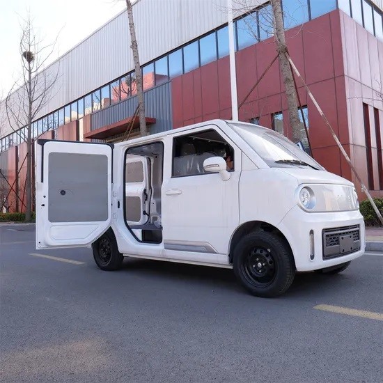 Росатом показал электрический фургон Voyt LCV