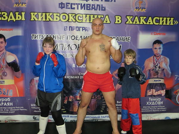 Спортсмен осквернил памятник