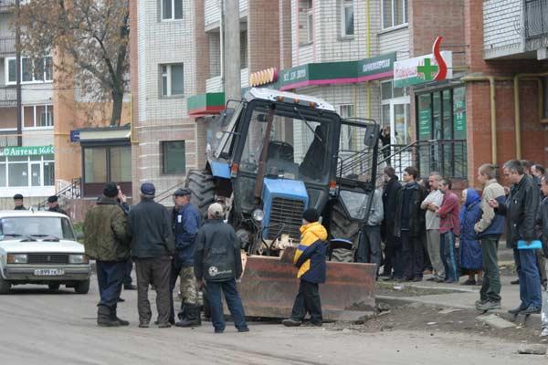Тракторы, эксковаторы, грузовики