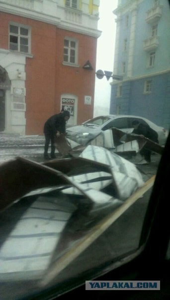 В аэропорту Норильска ветром снесло Boeing