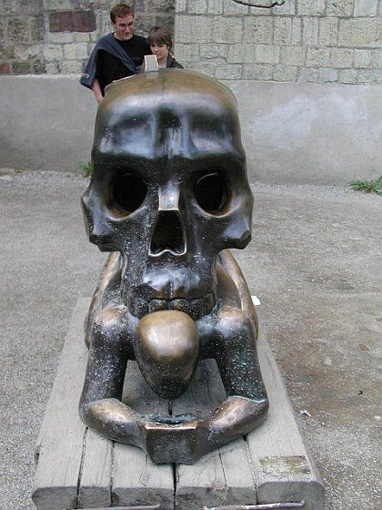 Самые странные памятники планеты