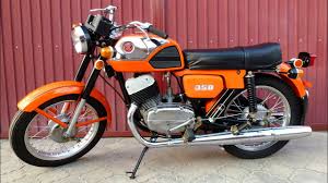 Honda CBR и Jawa 350 — самые популярные в России мотоциклы в 2025 году на вторичном рынке