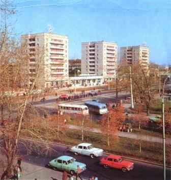 Теплые «ламповые» фотографии с автомобилями прошлого