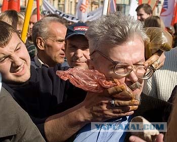 Привалила куча..