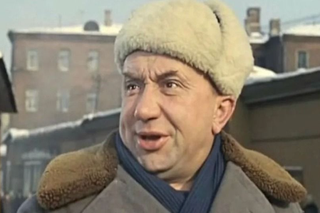 Мощный наезд на городских женщин от женщины из деревни